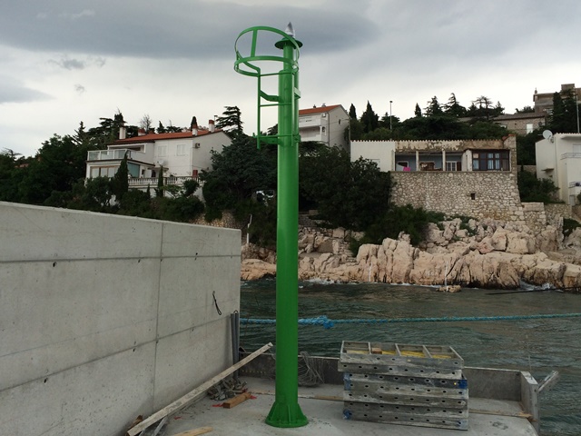 Postavljanje lučkog svjetla Marina Muroskva, glava lukobrana